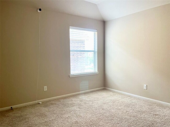 Building Photo - 8338 Sedona Ridge Dr
