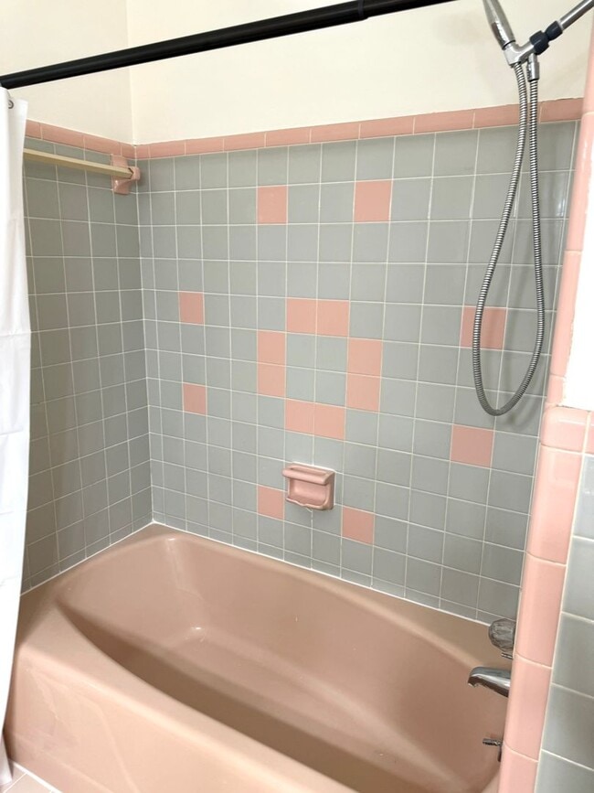Building Photo - Waterfront Home for Rent – 2BR/2.5BA + Doc...