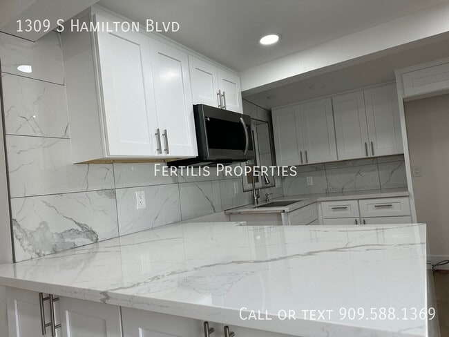 Building Photo - 1309 S Hamilton Blvd