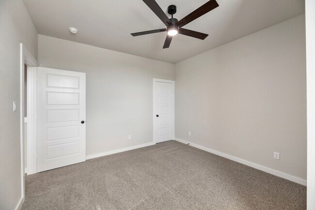Building Photo - AVAILABLE NOW! NEW LUXURIOUS TRIPLEX LOCATED ON 1-ACRE LOT IN MIDLOTHIAN, TX!