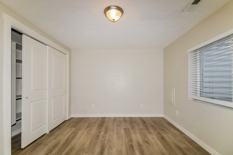 Building Photo - 1484 E 1230 S