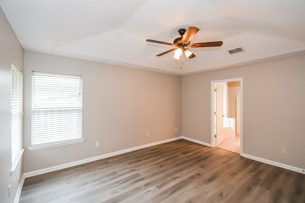 Building Photo - 1299 Summit Oaks Dr E