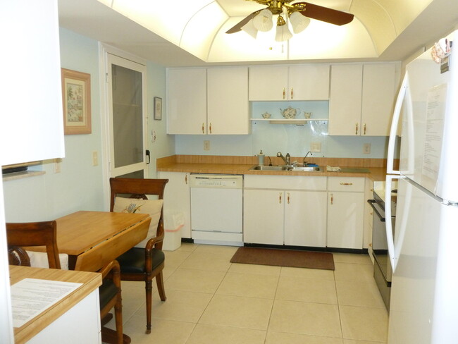 Building Photo - 3 SE Turtle Creek Dr