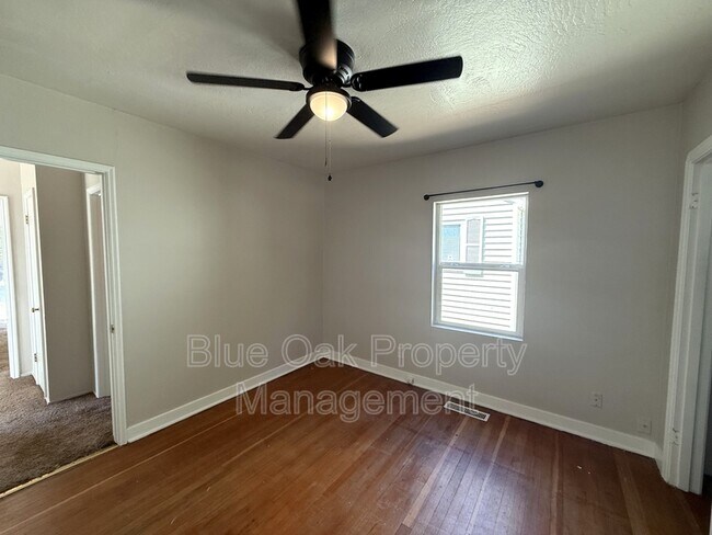 Building Photo - 191 E Washington Ave