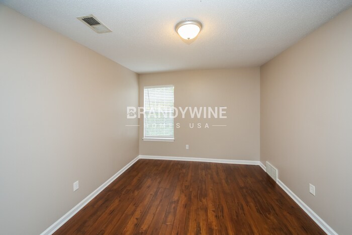 Building Photo - 6828 Kamali Ave