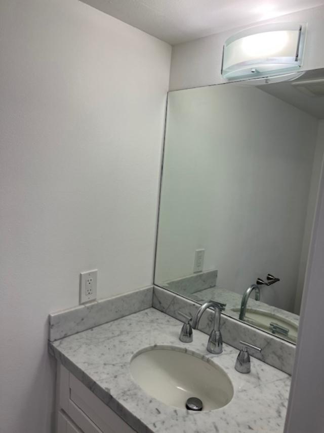 Guest half-bathroom - 2812 Anchor Ave