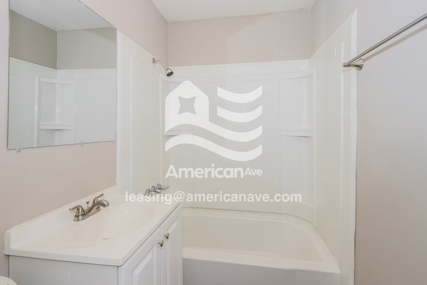 Building Photo - 3266 Lancing Ln