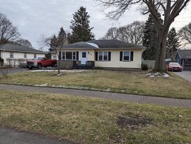 Building Photo - 486 Brookview Dr