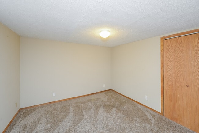 Building Photo - 1218 Skillman Ave E