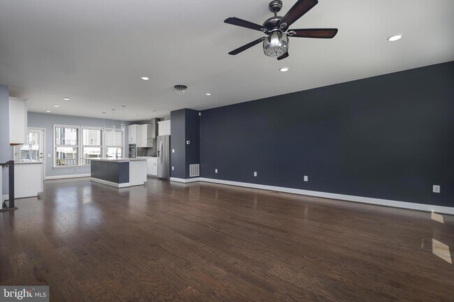 Building Photo - 1705 Cottonwood Grove Rd