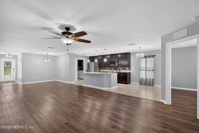Building Photo - 9909 Patriot Ridge Dr