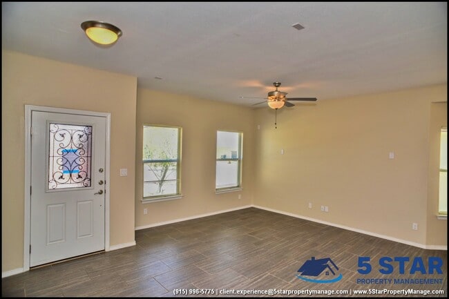 Building Photo - 452 Isaias Ave.