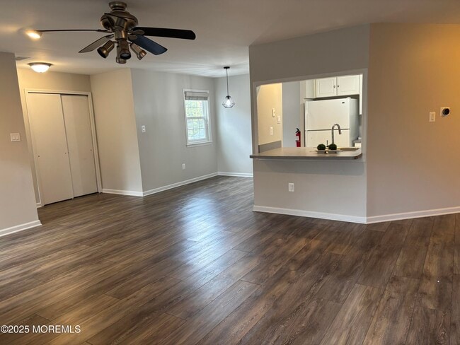 Building Photo - 481 Hawthorne Pl