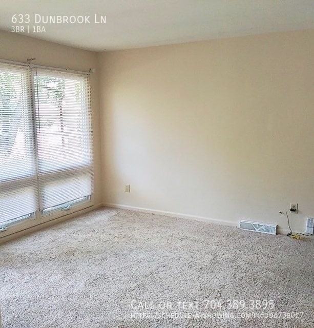 Building Photo - 633 Dunbrook Ln