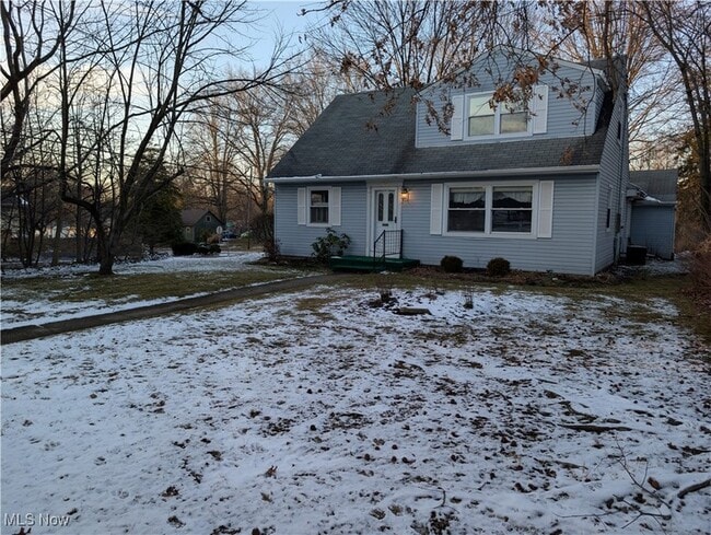 Building Photo - 703 Avondale St