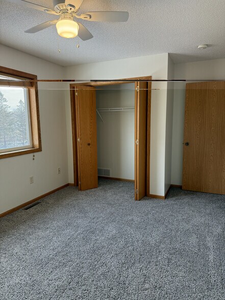 Building Photo - 5293 Manchester Dr