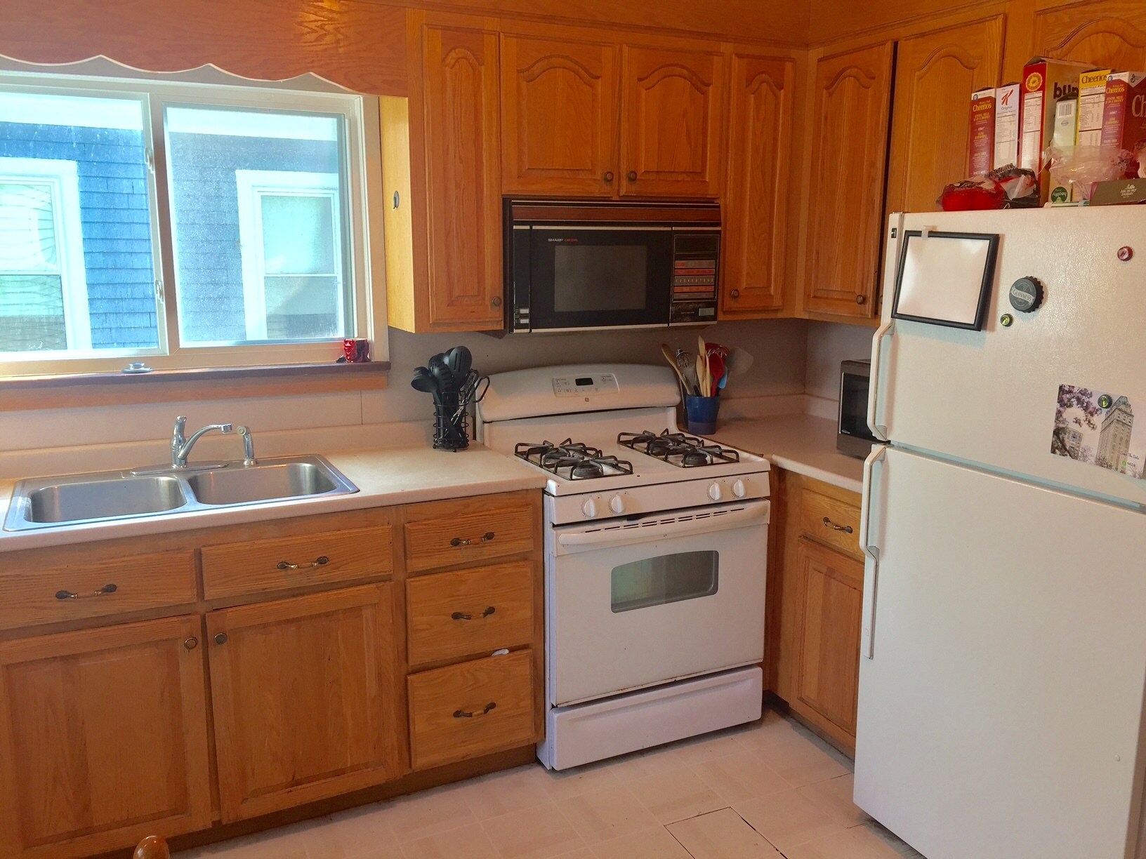 Building Photo - 183 College Ave