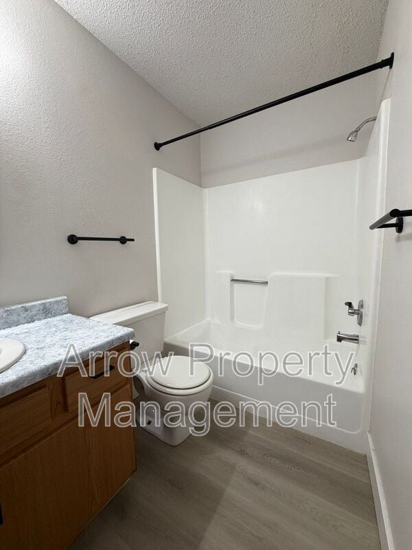 Building Photo - 2340 N 44th St