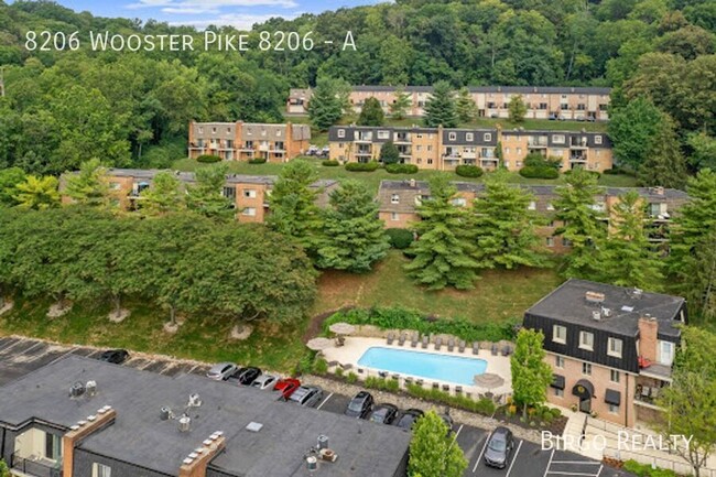 Primary Photo - Inviting 2 Bedroom Apartment, Gorgeous pro...