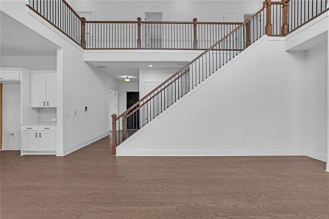 Building Photo - 1997 Freestone Wy