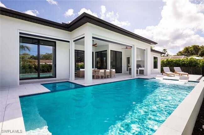 Building Photo - 1257 11th Ct N