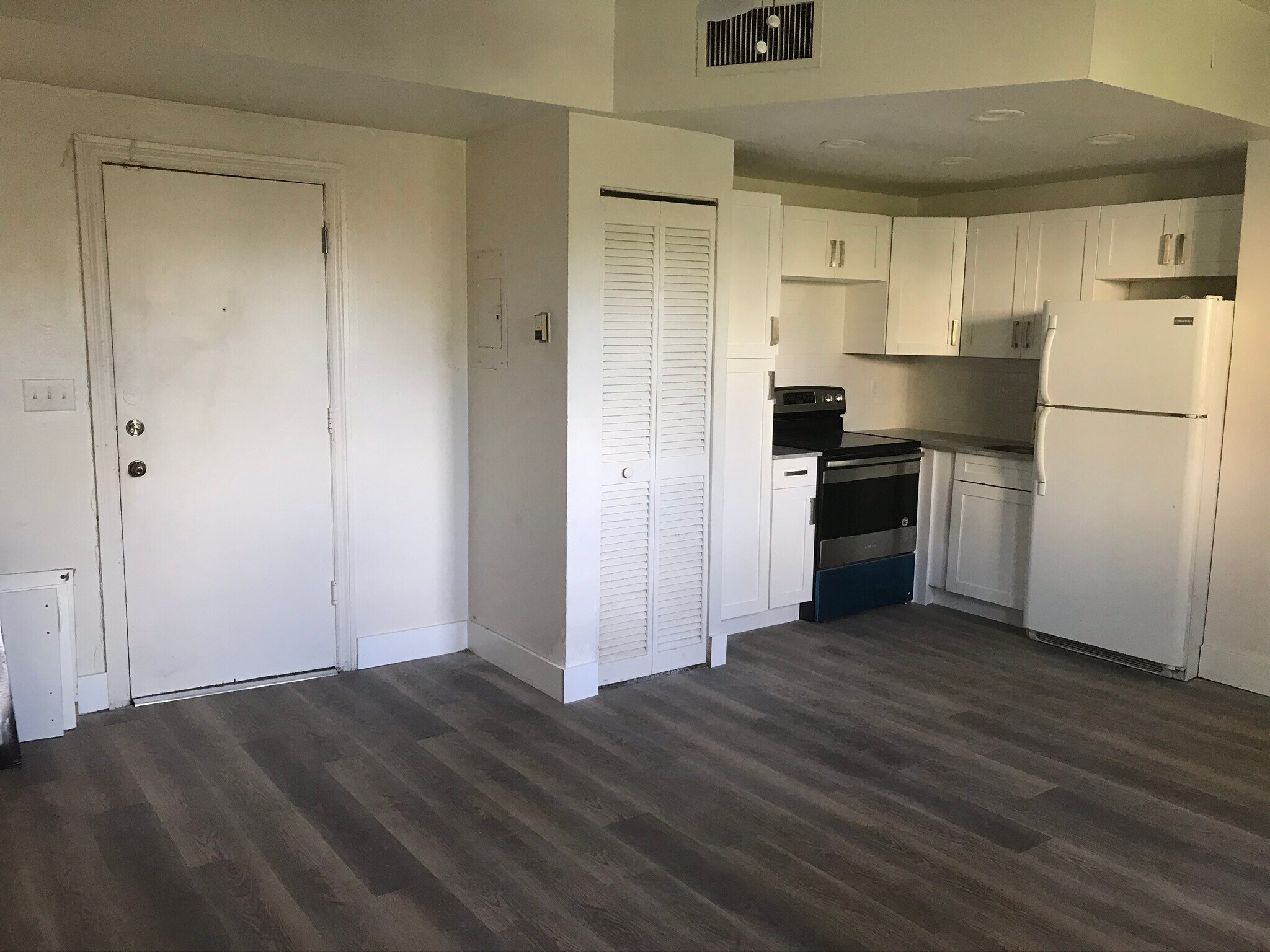 Building Photo - 536 14th St