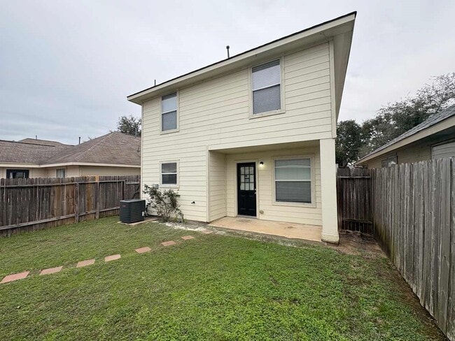 Building Photo - 6337 Mountain Pines Ln