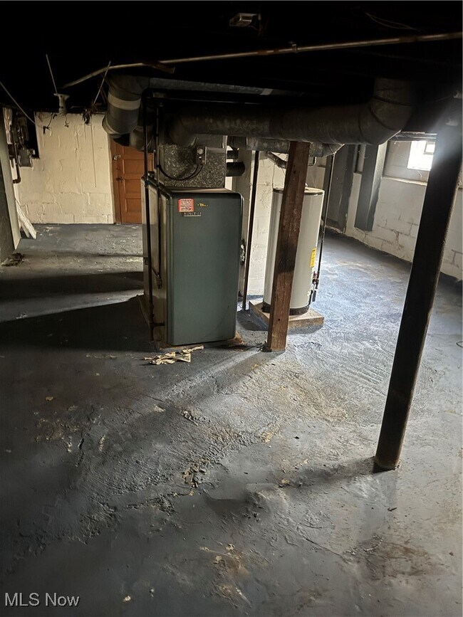 Building Photo - 3660 E 76th St