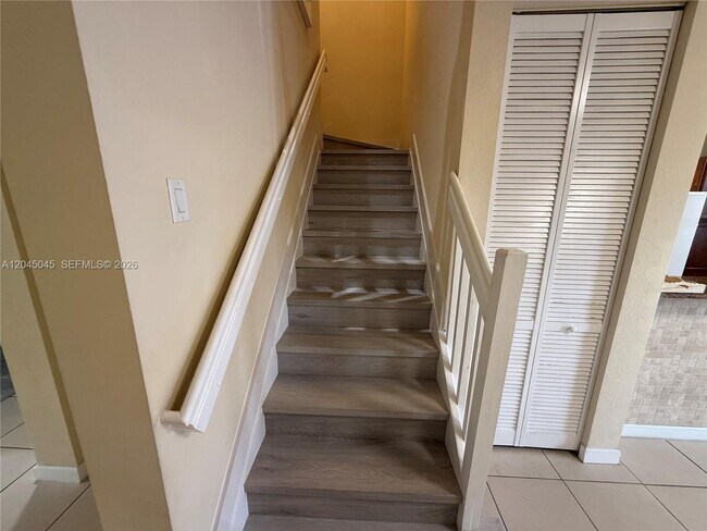 Building Photo - 9572 SW 169th Pl