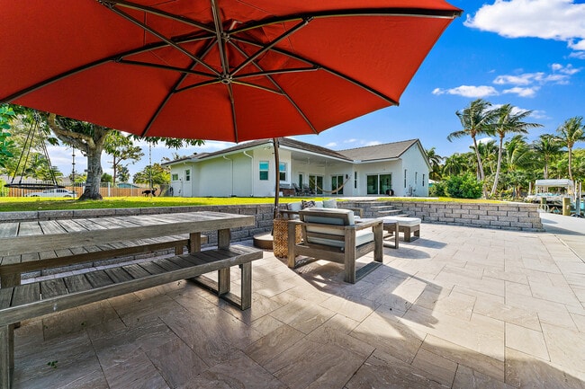 Building Photo - 14151 Little Cypress Cir
