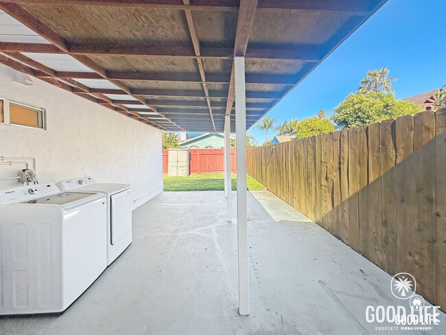 Building Photo - Fond Du Lac Ave