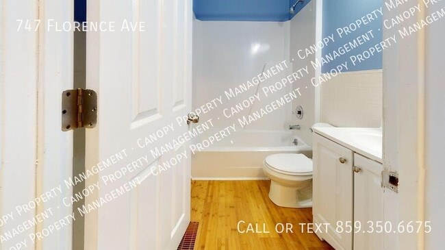 Building Photo - 747 Florence Ave