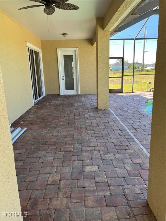 Building Photo - 1521 SW 22nd Pl