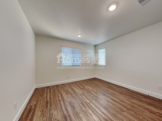 Building Photo - 92 Cabaletta Lane