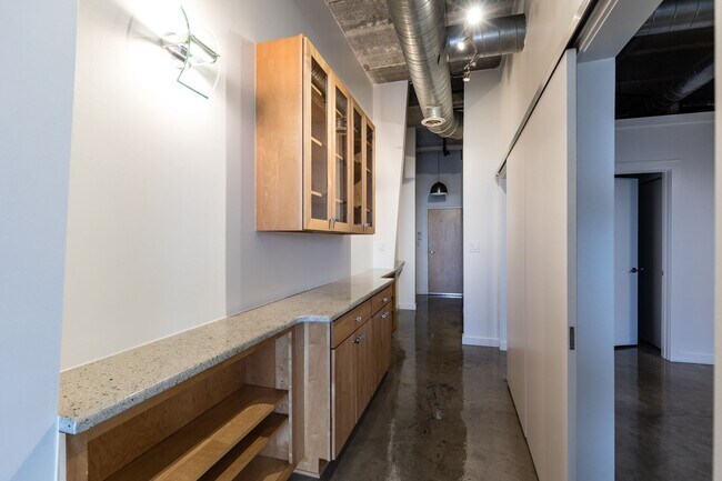 Building Photo - 175 2nd St S