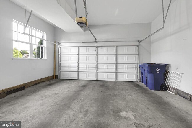 Building Photo - 40560 Aldie Springs Dr