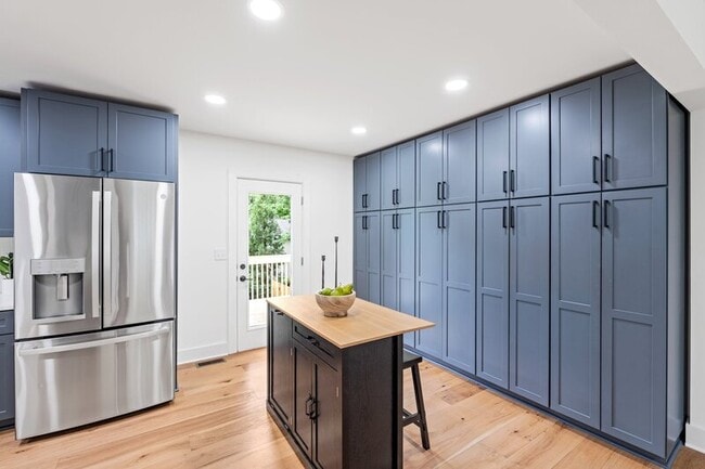 Building Photo - 28 Douglas Dr