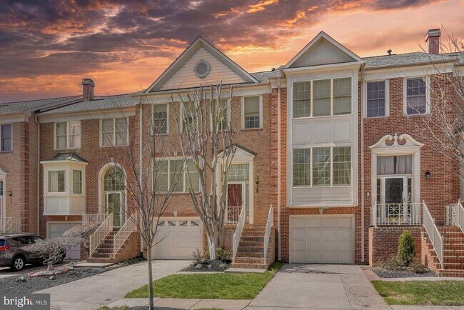 Building Photo - 28 Sterling Ct