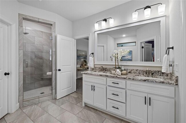 Building Photo - 230 Bequette Ln