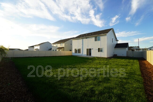 Building Photo - 5813 W Stavros St