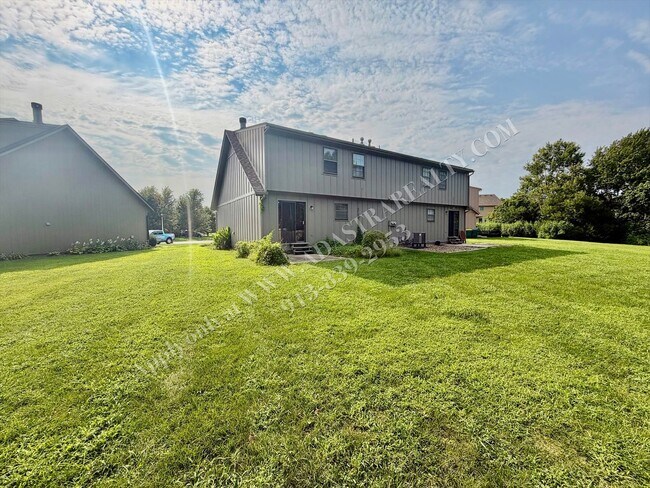 Building Photo - 6622 W 149th Terrace