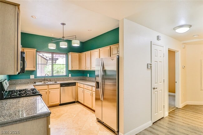 Building Photo - 5250 S Rainbow Blvd