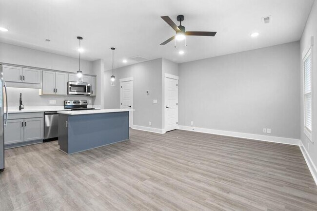 Building Photo - 306 Jonathan Wade Cir