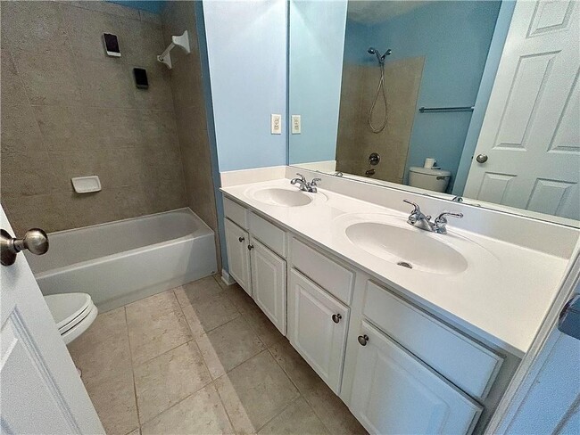 Building Photo - 4692 Wehunt Commons Dr