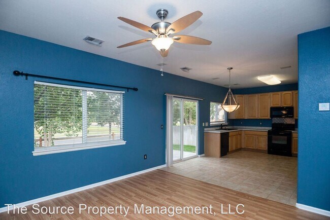 Building Photo - 2 br, 2.5 bath House - 1020 Fenwick Dr