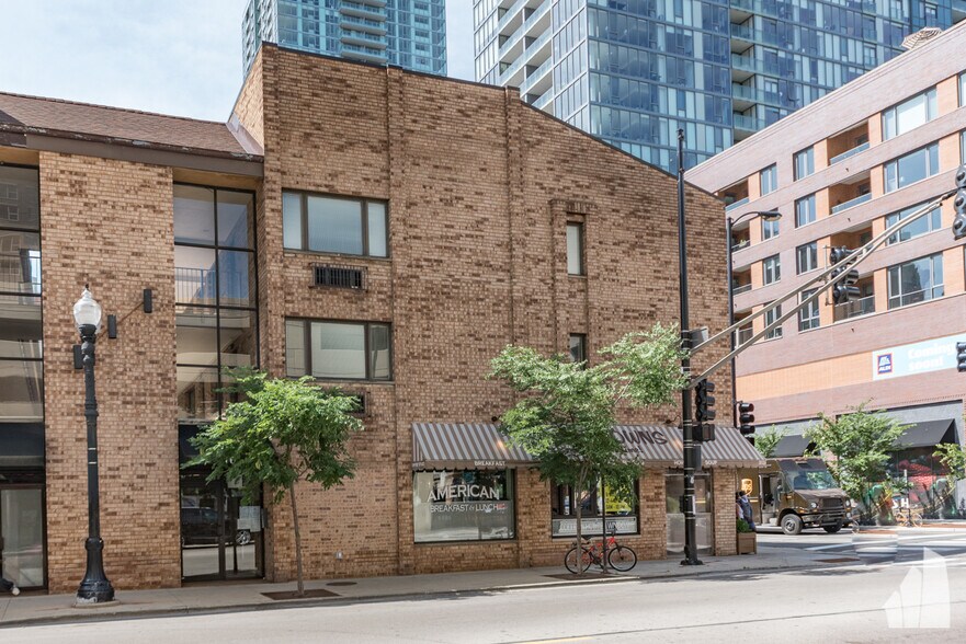Building Photo - 162 W Division St