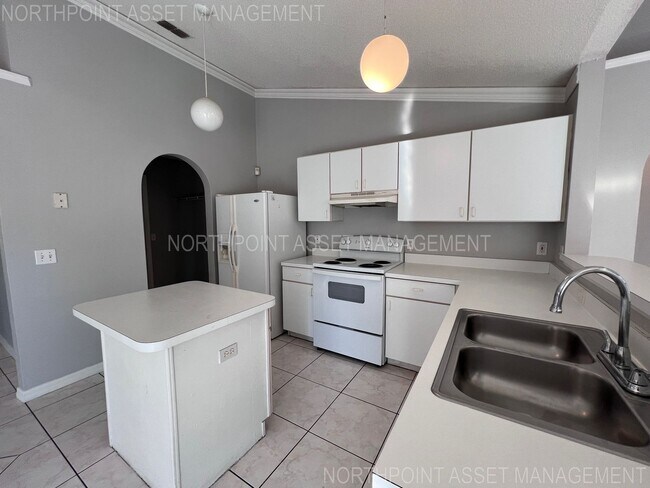 Building Photo - 3BR 2BA Home w/ 2-Car Garage • Dishwasher • Large Patio in Kissimmee