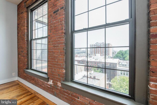 Building Photo - 313 Arch St