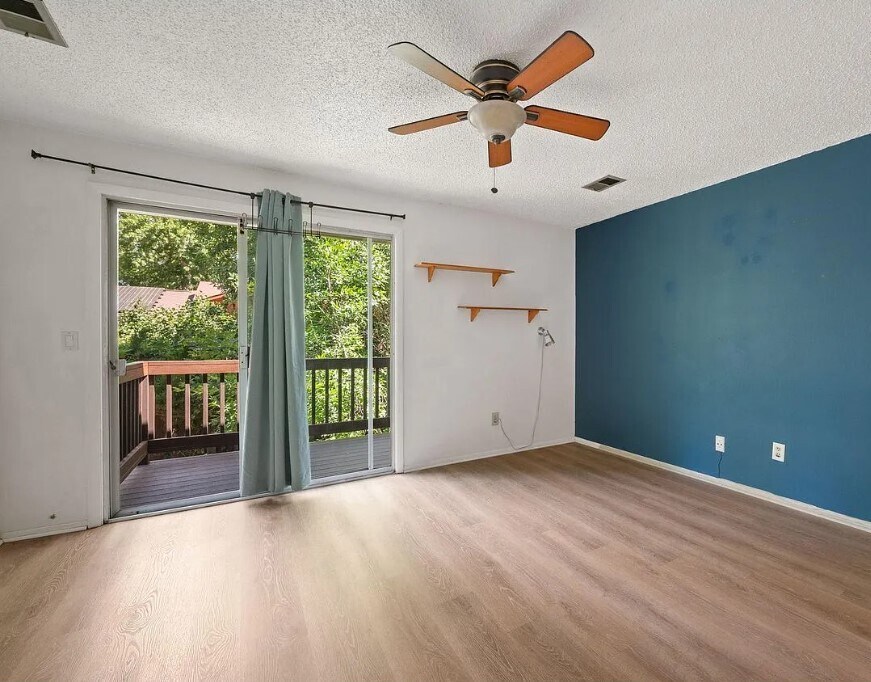 Building Photo - 2633 Sherwood Cir