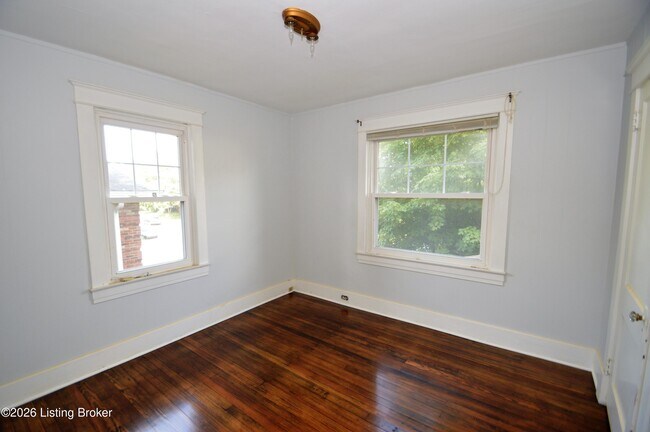 Building Photo - 2102 Murray Ave